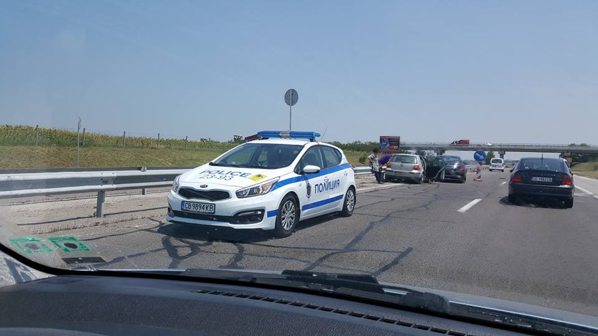 Две катастрофи на километър разстояние на АМ „Тракия” (СНИМКИ)