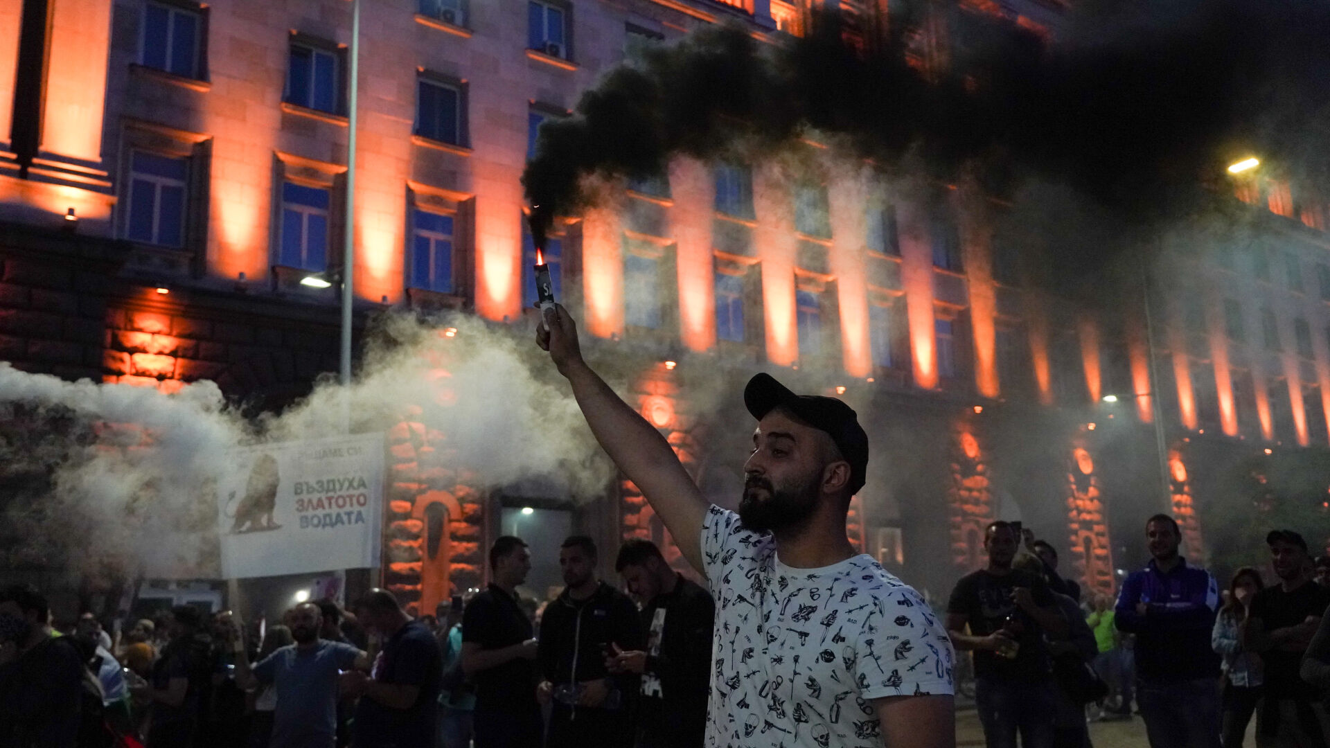 Протестът в София: Ден 7 в снимки 