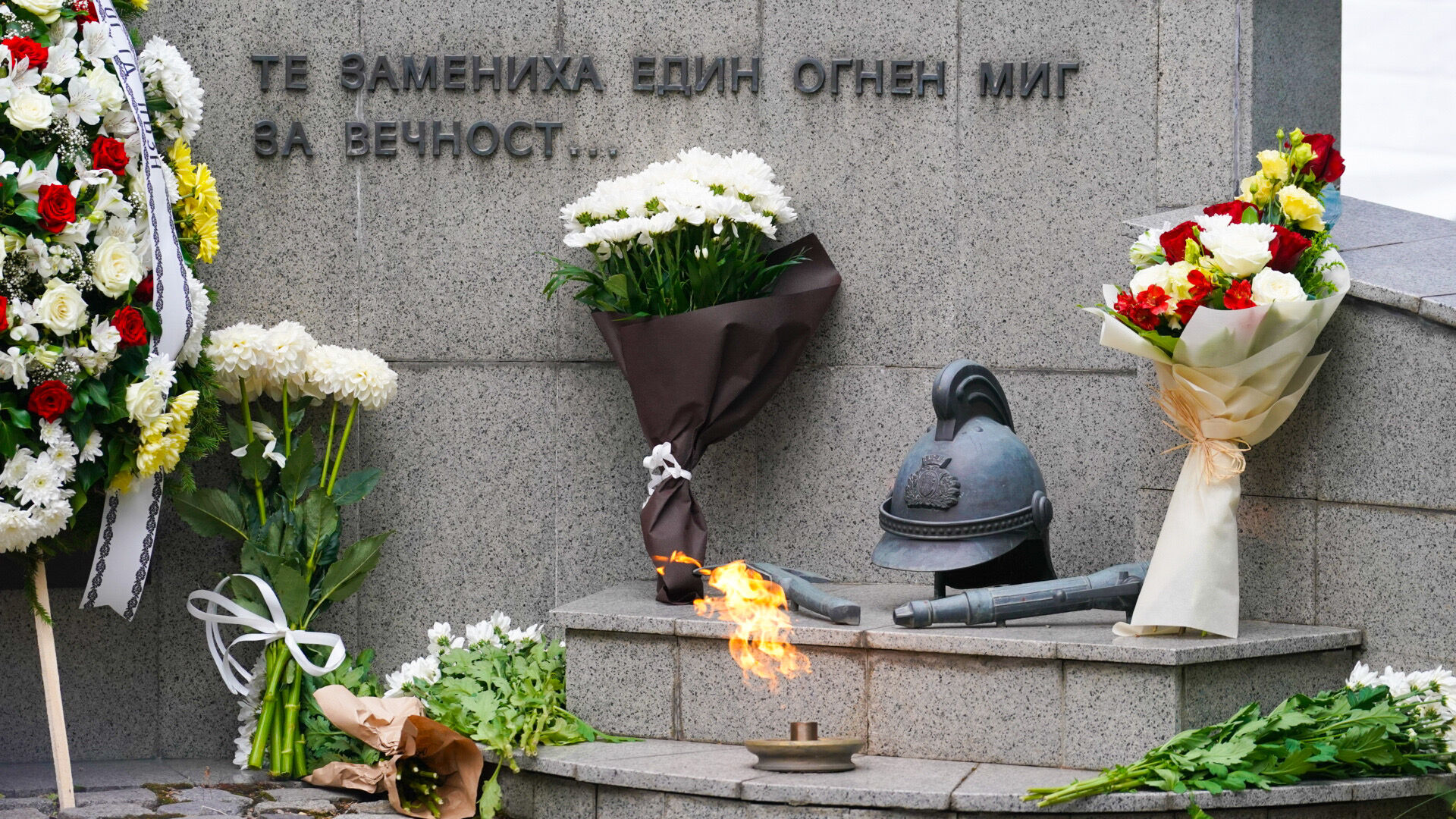 На Илинден огнеборците празнуват професионалния си празник (СНИМКИ)