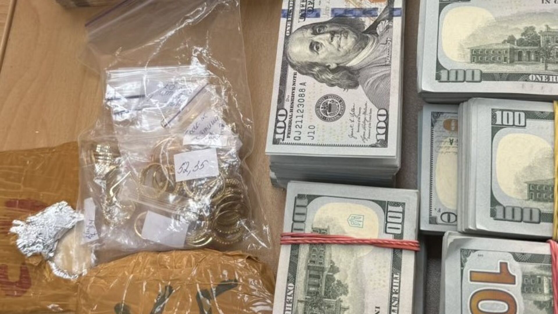 Задръжаха валута и злато за близо 1 500 000 лева на 