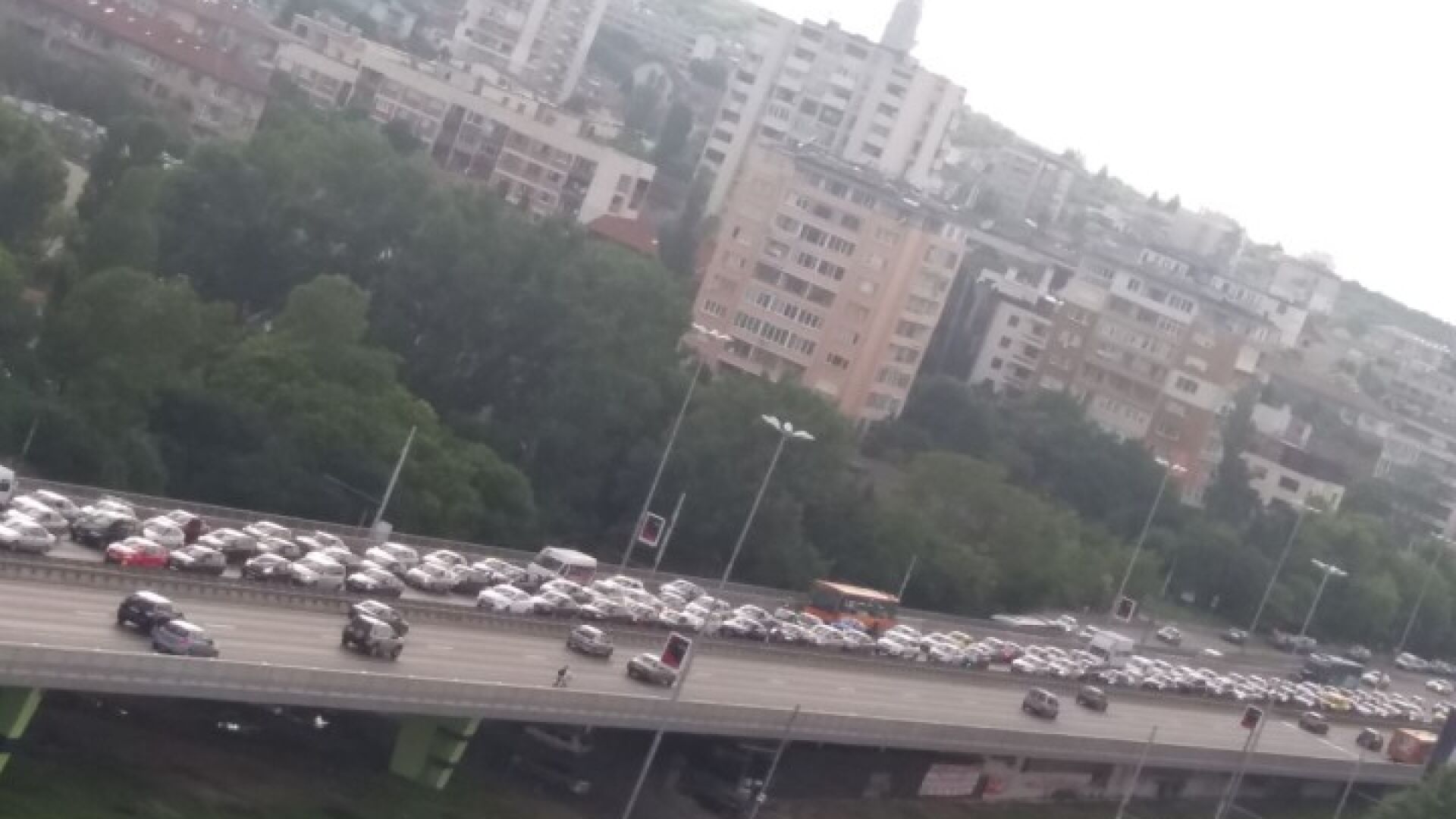 Катастрофа причини задръстване на бул. 