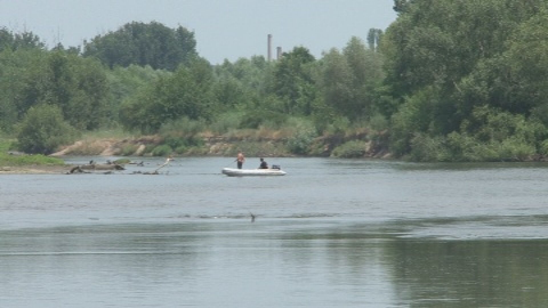 Втори ден издирват младежа, изчезнал във водите на Марица (СНИМКИ)