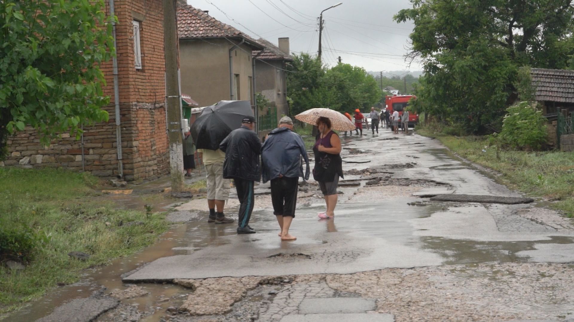 В Монтанско се възстановяват след потопа