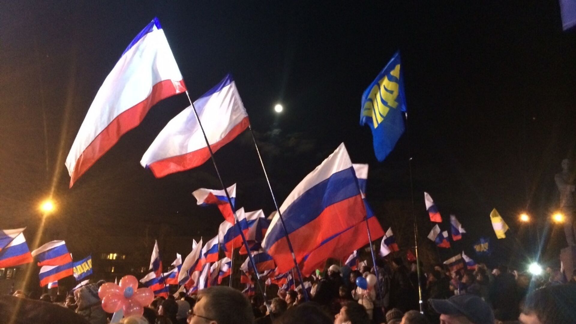 Крим - всички са на улицата, 93% за Русия (обновена)