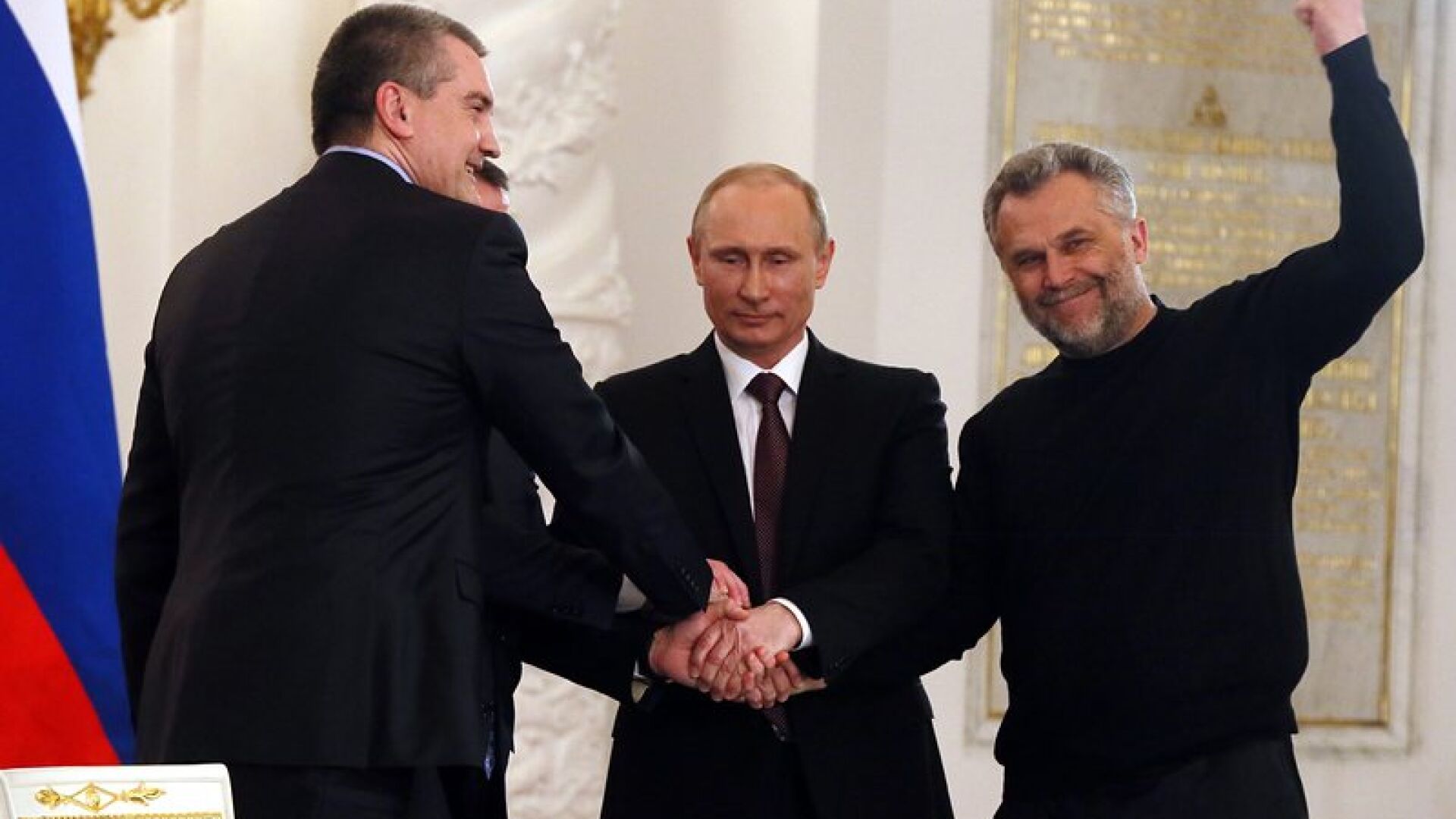 Путин присъедини Крим към Русия с подписа си