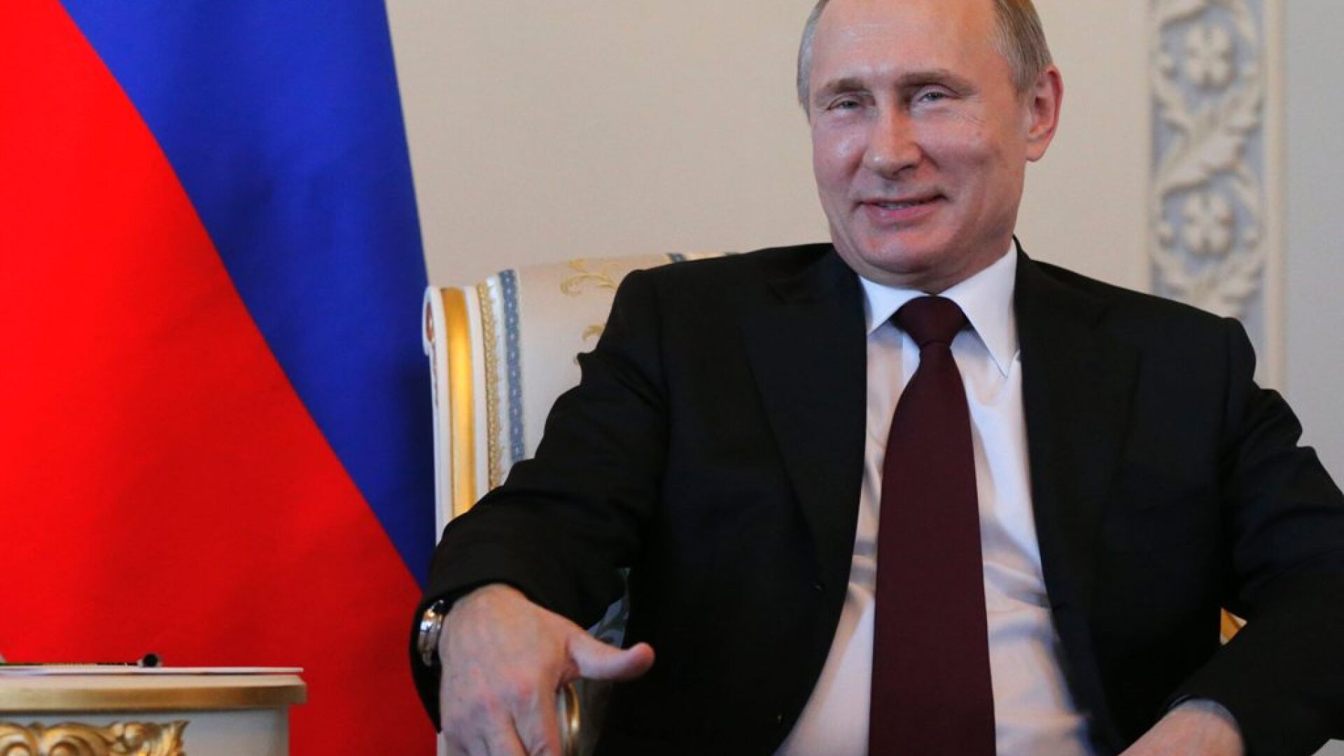 Владимир Путин се появи в Санкт Петербург (СНИМКИ и ВИДЕО)