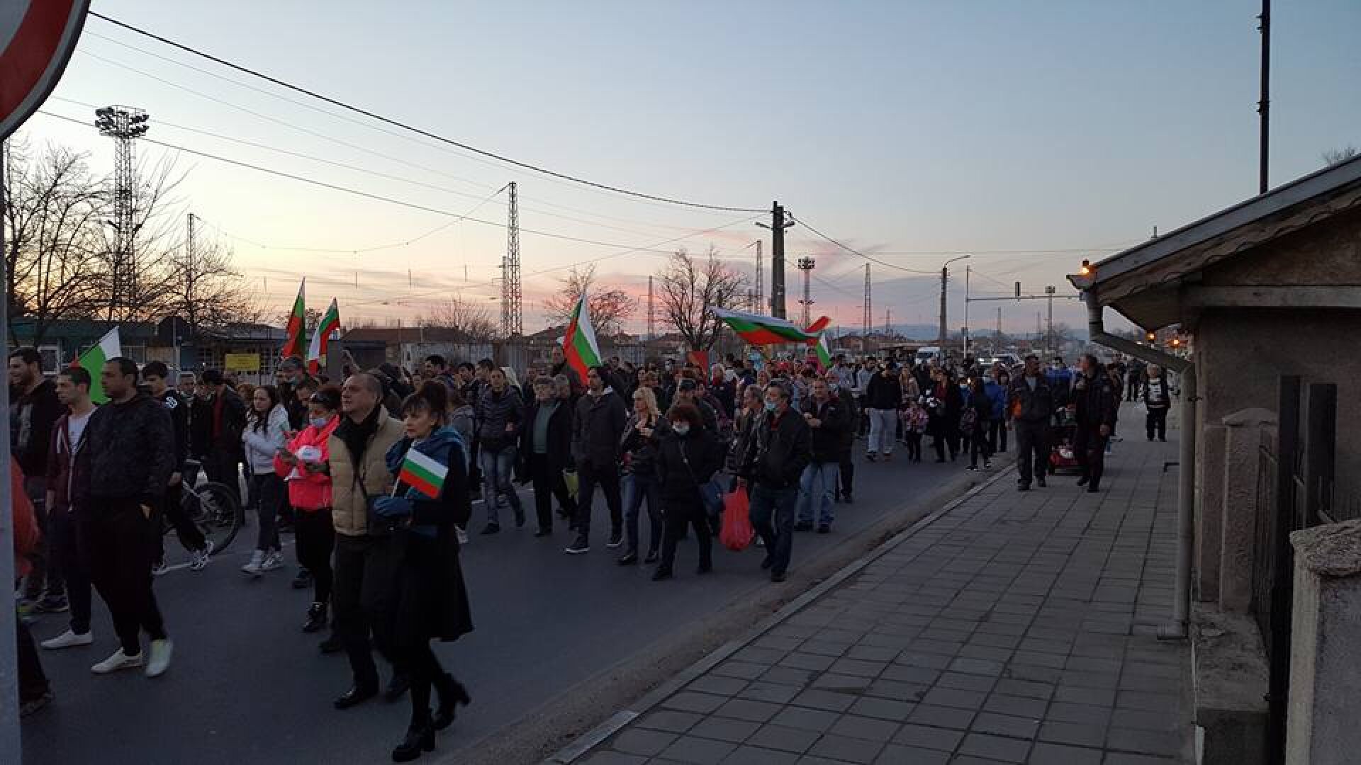 Жителите на с. Труд блокираха пътя Пловдив – Карлово 