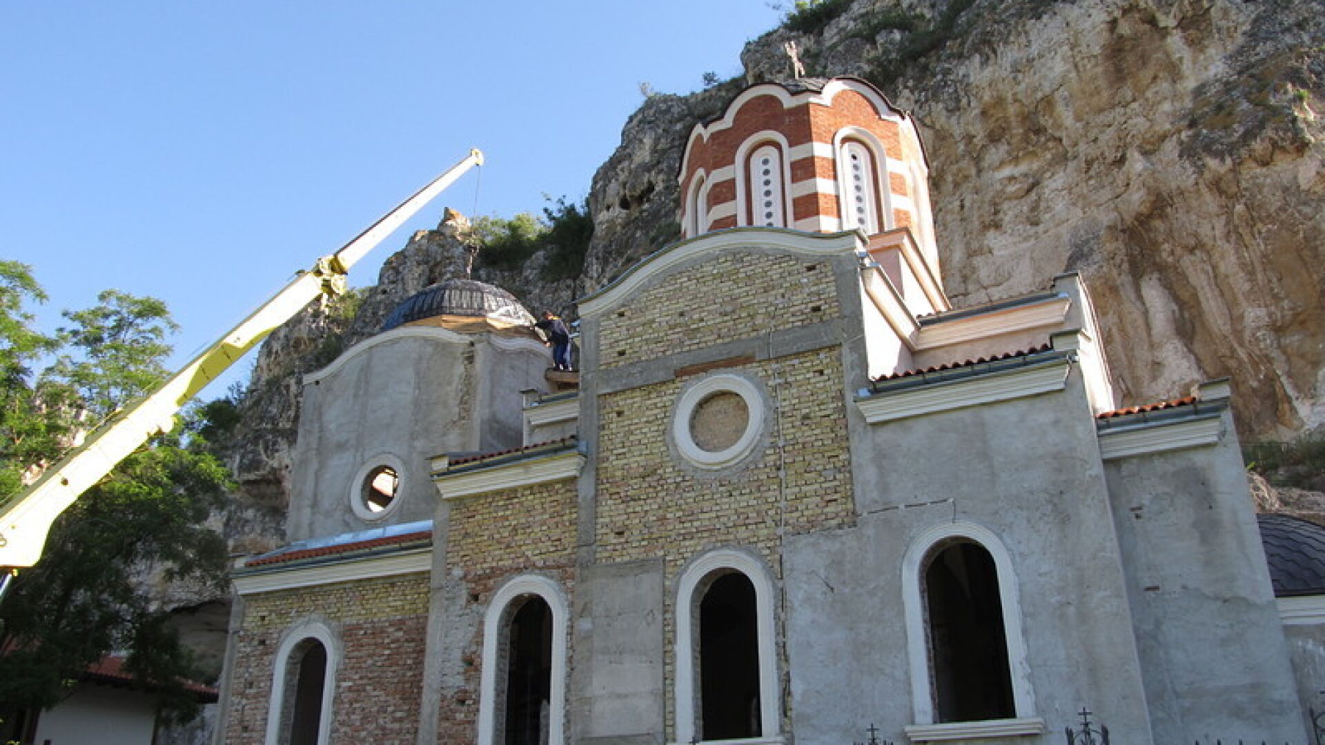 Нов храм край единствения скален манастир в България