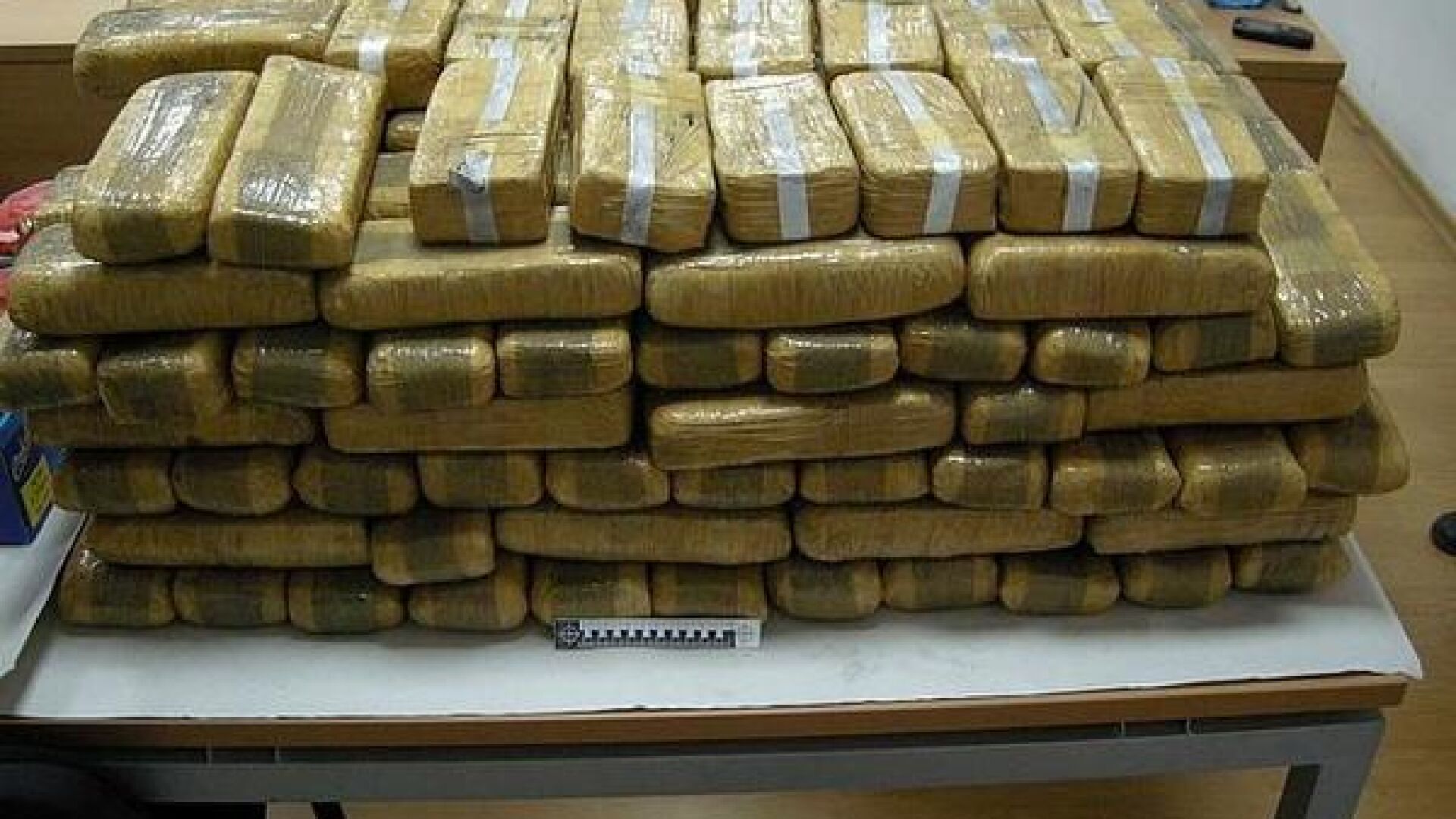 Граничари се натъкнаха на чували с хероин за 14 млн. лв.