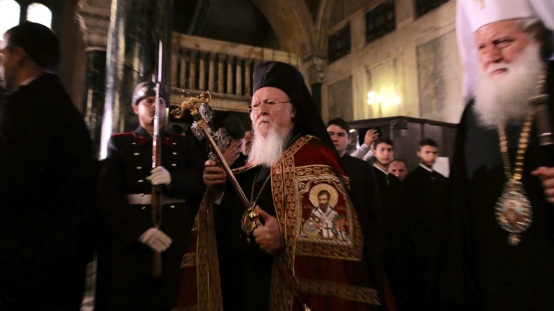 Вселенският патриарх Вартоломей и българският Неофит отслужиха празнична литургия (СНИМКИ)