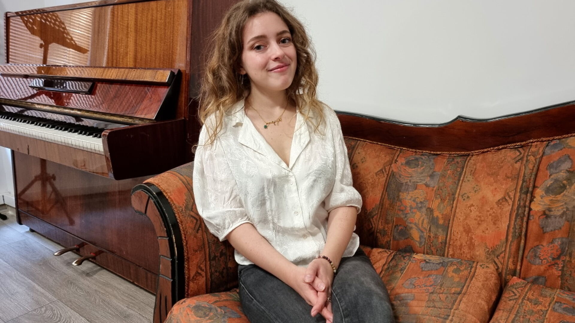 Тромпетистката Лусиен Реноден Вари: Свиря боса, за да усещам вибрацията на оркестъра зад себе си (СНИМКИ+ВИДЕО)