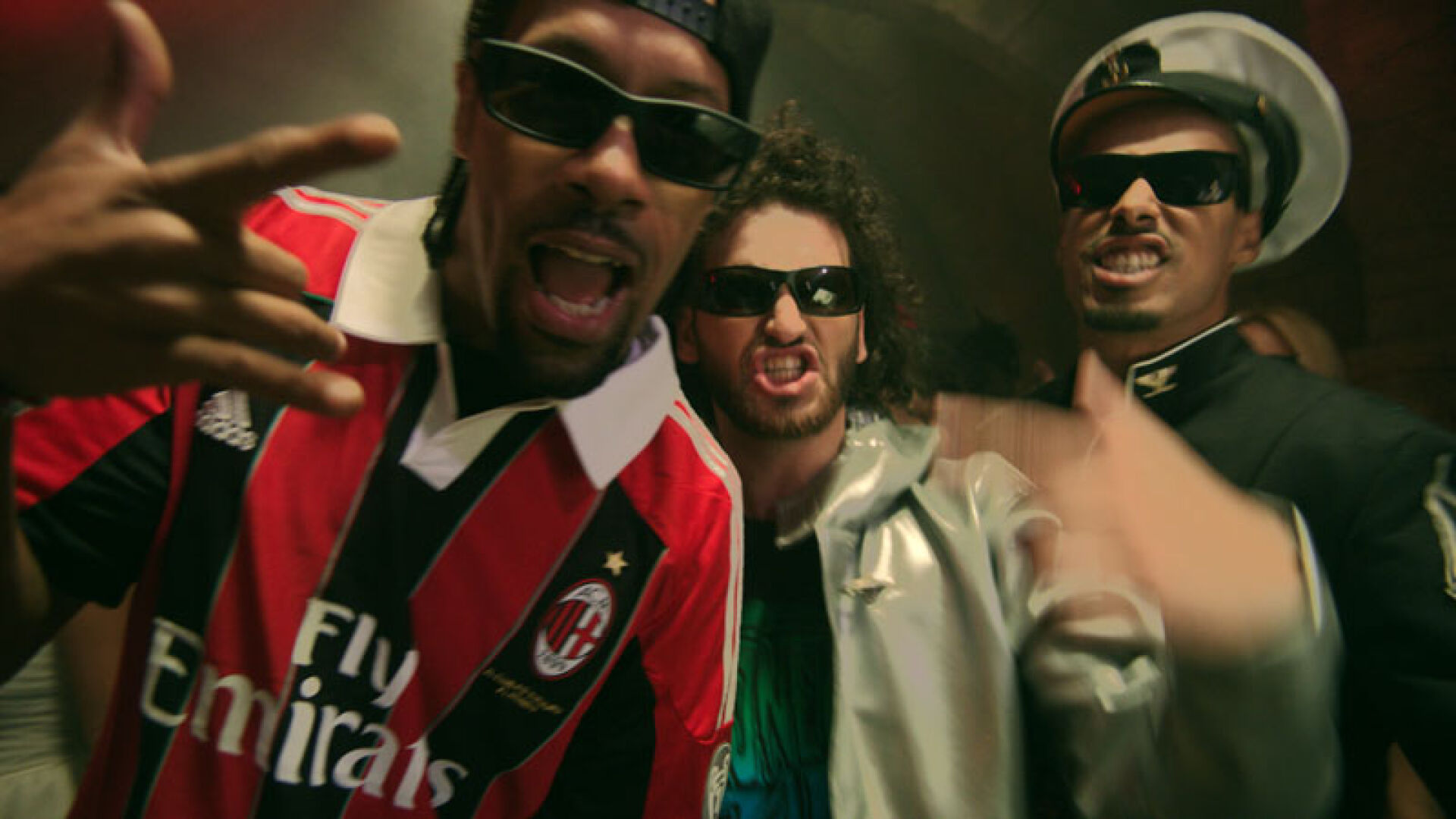 Redman се вихри в новото парче и видео на Bobo и BobyLeon