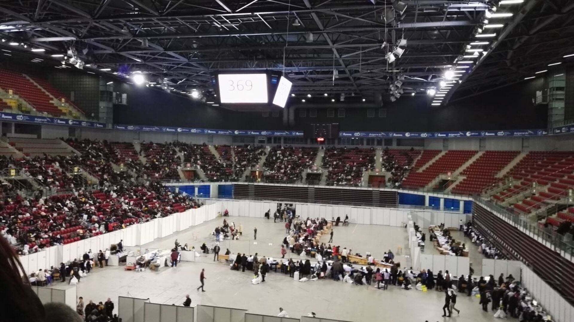 Напрежението в зала 