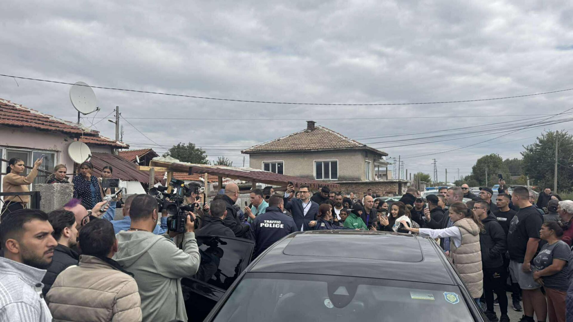 Напрежение в Огняново: Граждански арест и последвал обиск срещу търговията с вот (СНИМКИ)