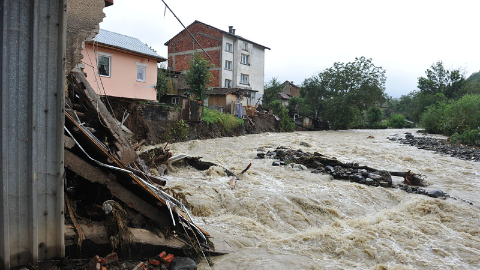 Нов воден кошмар в страната (ОБНОВЕНА)