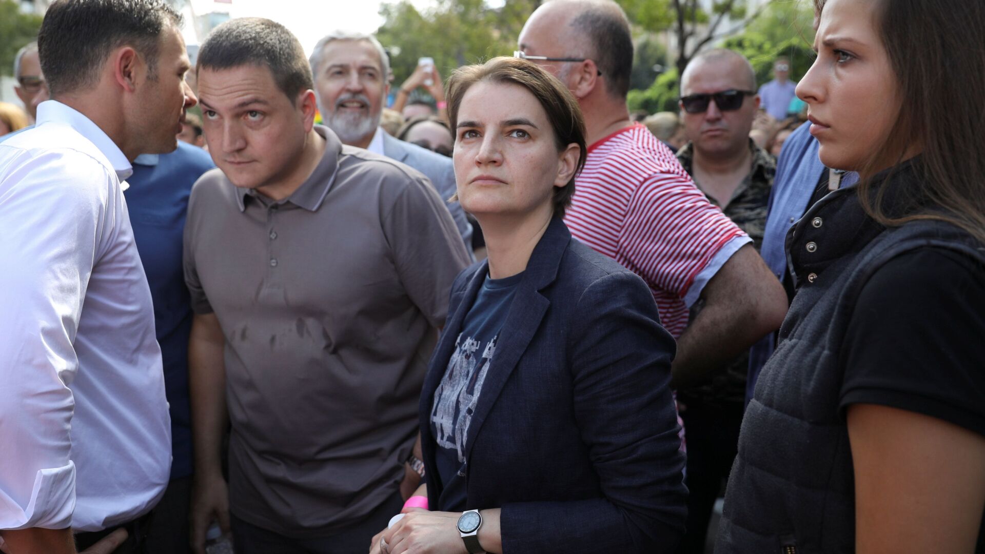 За първи път: Премиер отиде на гей парад в Белград (СНИМКИ)