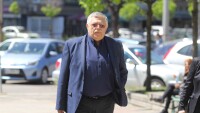 Освобождават директора на фонда за лечение на деца