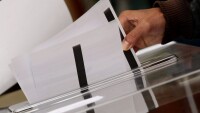 Изборният ден в Европа приключи, но за сънародниците ни зад Океана - продължава