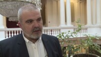 Депутат написа първия си роман