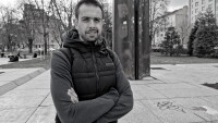 Режисьорът Антон Угринов: Театърът е мечтаене, че животът има по-широк хоризонт (СНИМКИ+ВИДЕО)