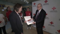 Десислава Ризова и Иван Филчев с награда от БЧК