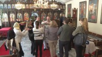 Как се готвят за Възкресение Христово в Желязната църква в Истанбул?
