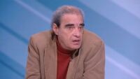 Проф. Янакиев: Депутат на Борисов духа свещички от петдесетолевки, а варненска красавица покачва преференции