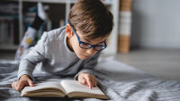 Скандална детска книжка в училище: Какво пише в нея?