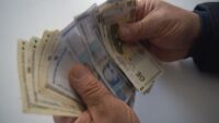 Тъмната и светлата страна на дълга: Още има силово събиране на бързи кредити 