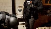 11 души задържани при акция срещу търговия с археологически обекти в Пазарджик (СНИМКИ)