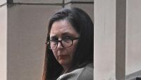 Обвиняемата за убийствата с гъби опитала да отрови и съпруга си 