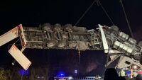 Катастрофата с жертва: Кран вдигна турския тир в Прохода на Републиката 