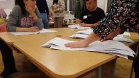 Отличници на изборите: Допълнително по 15 евро за членовете на СИК без грешки в протоколите 