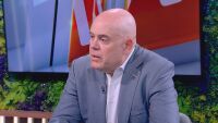 Поискали от Гешев да прекрати дела, свързани с Борисов. Прокуратурата била предадена на политиците
