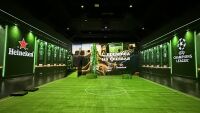Heineken® „С приятел на финала“ кани феновете на уникално футболно изживяване