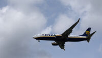 Заради скъпото гориво: Ryanair и други нискотарифни авиокомпании отменят полетите си