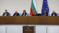 Точно 2:39 часа продължи първото заседание на 52-рото Народно събрание
