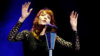 Флорънс Уелч от Florence and The Machine влиза в новите 