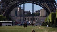 Франция отчете най-горещата нощ в историята, 40 души са се удавили по време на горещата вълна