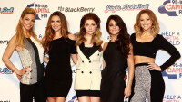 Коя хубавица от Girls Aloud ще става мама?