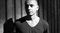 Спечели пропуск за Victor Calderone! 