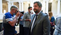 „Ще остане в политиката с неутрално към добро“: Реакции след оставката на Христо Иванов