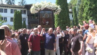 Стотици се стекоха в Троянския манастир на Успение Богородично