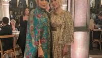 Мария Бакалова и Дженифър Лопес се прегърнаха на модно ревю във Венеция