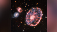 Учени откриха гигантска галактика с девет пръстена
