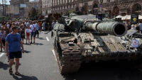 Киев с чистка в отбраната: Отстранени са шестимата военни зам.-министри