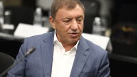 До късно снощи продължиха огледите на мястото, на което беше убит Алексей Петров