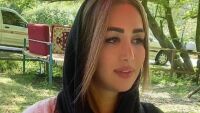 Заради шофиране без хиджаб в Иран: Полицай осакати майка на две деца