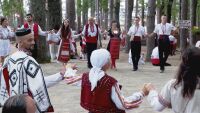 Традициите оживяват: Започва фестивалът на народната носия в Жеравна