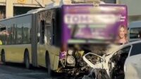 Катастрофа между градски автобус и лека кола причини смъртта на трима, няколко души са ранени (ВИДЕО)